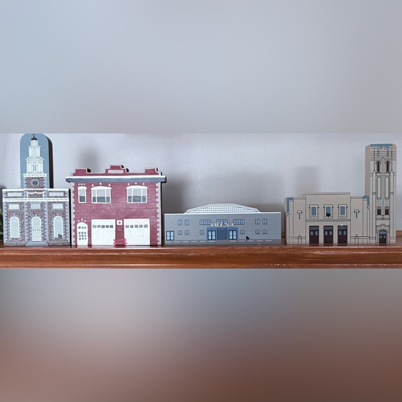 12 Cats Meow. Clinton, NY. The Best Little Village in Upstate NY - Picture 2 of 3